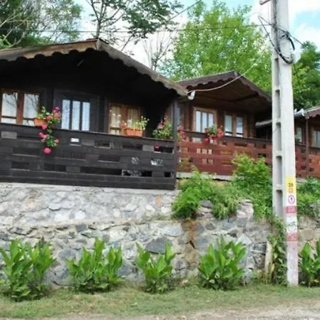 Bungalow- Casute Holiday home *